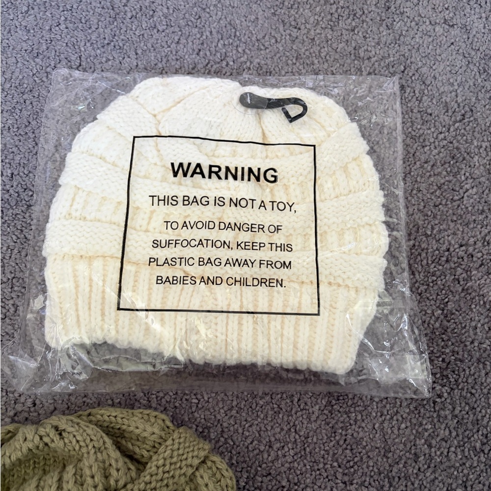 CC Exclusives 3 Piece Cable Knit Beanie Set - Picture 7 of 7